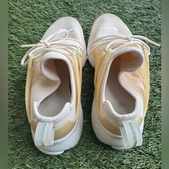 Nike Air Presto Women’s size 7 Peach - Picture 3 of 5